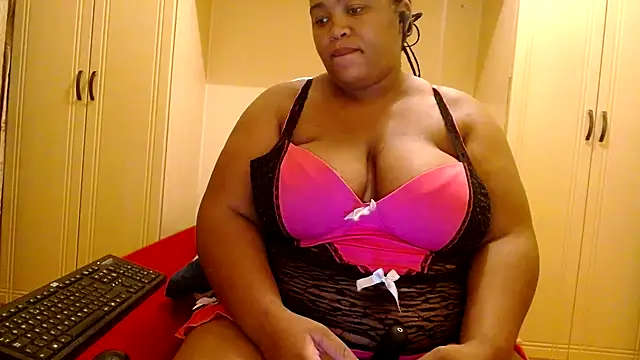 Snapshot of kittydollyx02 chatting on February 20, 9:20 pm kittydollyx02 online show from February 20, 9:20 pm