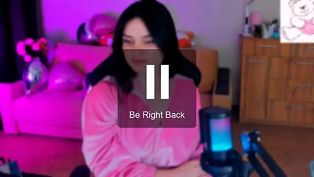 Lora Cain online show from February 22, 5:02 pm