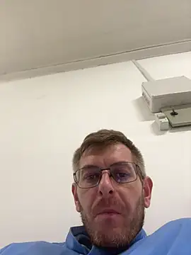 adrian90bi11 online show from April 3, 5:11 pm