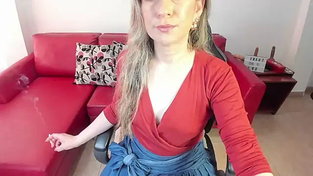 Snapshot of CHANNEL_GOLD chatting on December 5, 4:12 pm CHANNEL GOLD online show from December 5, 4:12 pm