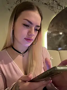 Snapshot of -Sexy_Barbie- chatting on January 8, 8:38 am -Sexy Barbie- online show from January 8, 8:38 am