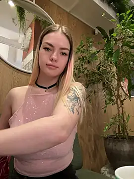 Snapshot of -Sexy_Barbie- chatting on January 10, 9:55 am -Sexy Barbie- online show from January 10, 9:55 am