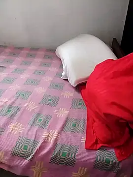 Snapshot of juliya_Les chatting on December 28, 10:25 am juliya Les online show from December 28, 10:25 am