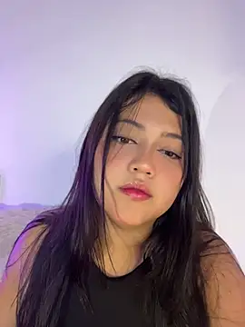 alisson carolina73 online show from April 18, 1:42 am