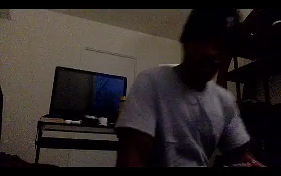 Snapshot of POPAYE972 chatting on December 2, 7:03 am POPAYE972 online show from December 2, 7:03 am