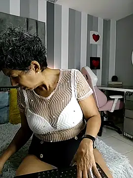 Julianewell online show from November 28, 12:08 pm