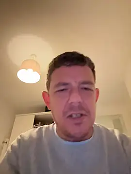 Snapshot of mrwright878787 chatting on December 19, 1:39 am mrwright878787 online show from December 19, 1:39 am