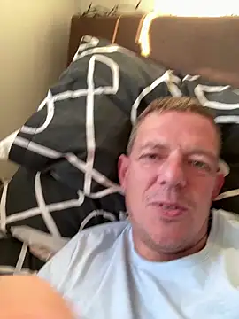 Snapshot of mrwright878787 chatting on March 2, 5:04 pm mrwright878787 online show from March 2, 5:04 pm