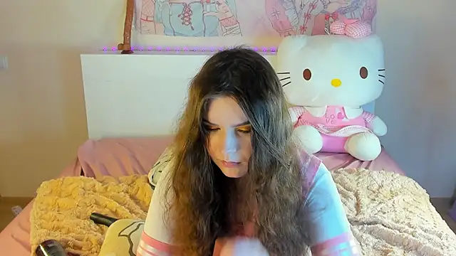 kuraii1  online show from February 14, 5:19 am