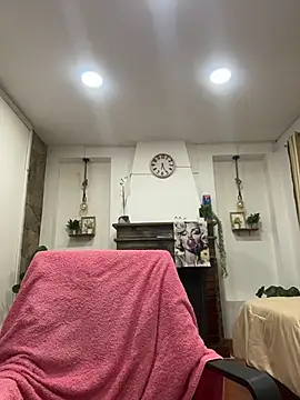 Snapshot of dulce_celeste15 chatting on November 18, 7:51 pm dulce celeste15 online show from November 18, 7:51 pm