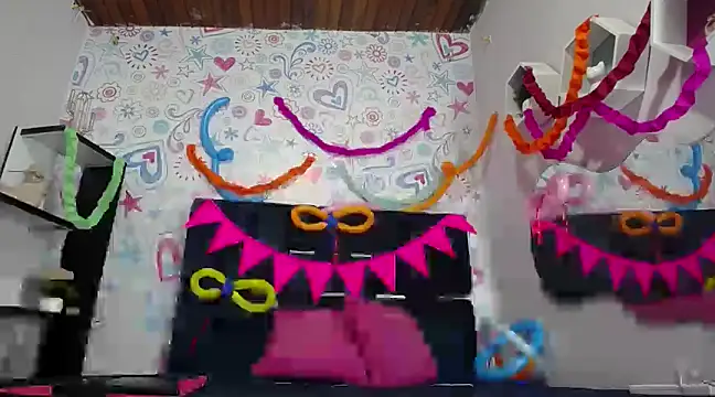 Snapshot of KOURTNEY-- chatting on March 2, 1:58 am KOURTNEY-- online show from March 2, 1:58 am