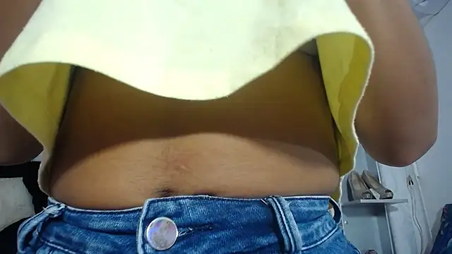 Snapshot of KOURTNEY-- chatting on September 10, 1:49 am KOURTNEY-- online show from September 10, 1:49 am