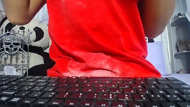 Snapshot of KOURTNEY-- chatting on October 10, 1:48 am KOURTNEY-- online show from October 10, 1:48 am