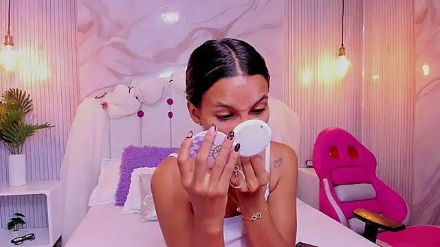 Snapshot of Carohorny4u chatting on September 21, 12:29 pm Carohorny4u online show from September 21, 12:29 pm