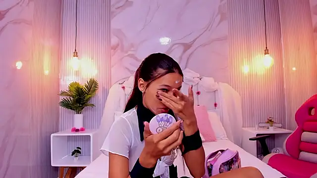 Snapshot of Carohorny4u chatting on September 26, 12:53 pm Carohorny4u online show from September 26, 12:53 pm