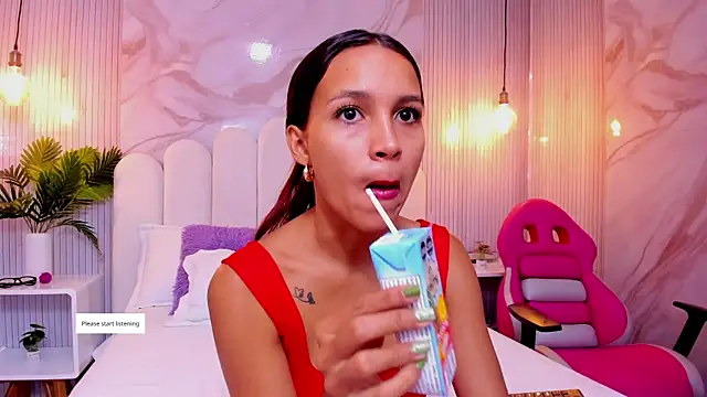 Snapshot of Carohorny4u chatting on October 11, 1:09 pm Carohorny4u online show from October 11, 1:09 pm