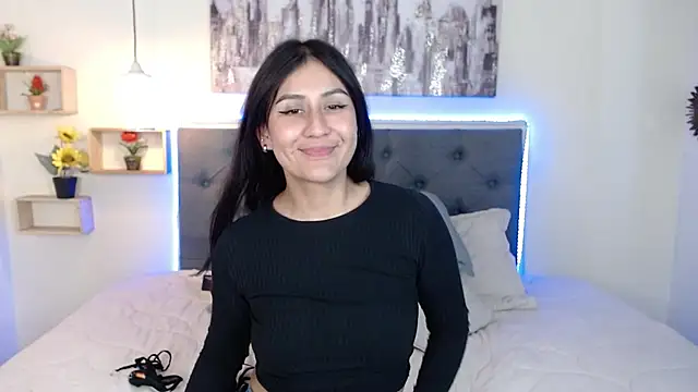 mia aira online show from January 23, 8:56 pm