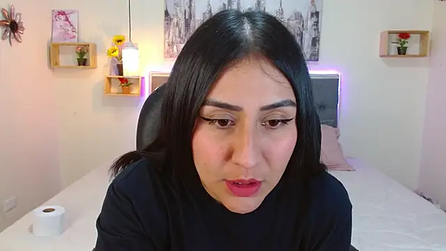 mia aira online show from September 9, 3:22 pm