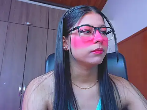  ALLYSON18  online show from February 8, 11:35 am