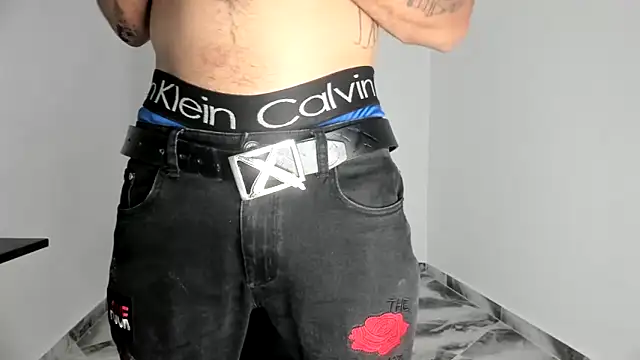 Snapshot of mikee_scooth chatting on November 7, 9:53 am mikee scooth online show from November 7, 9:53 am