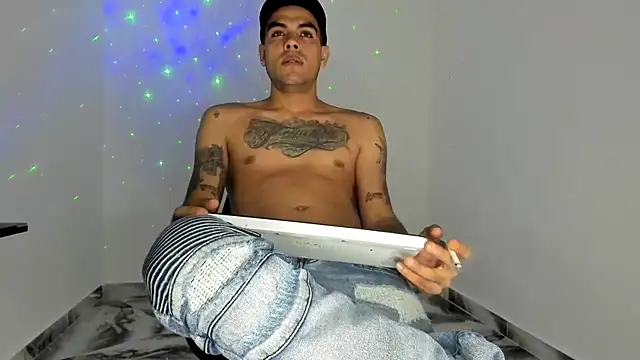 mikee scooth online show from March 21, 11:30 pm