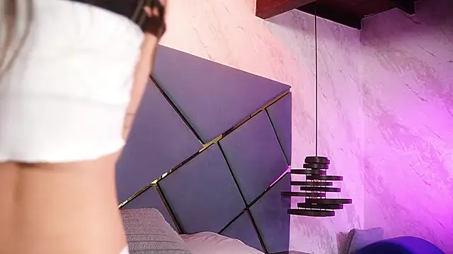 ammy durand online show from December 17, 7:09 pm