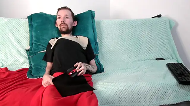 Snapshot of Sophia_and_Thomas chatting on November 8, 10:52 pm Sophia and Thomas online show from November 8, 10:52 pm