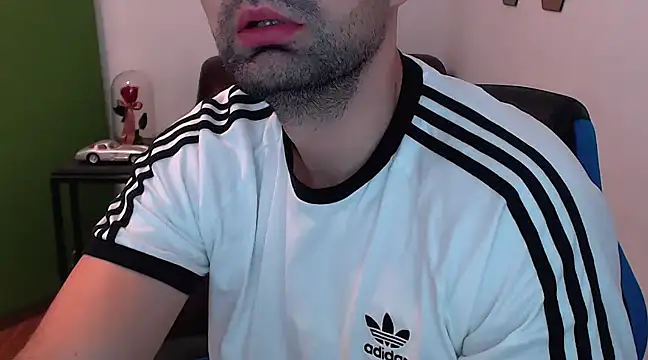 Leo 1617 online show from December 1, 7:03 pm