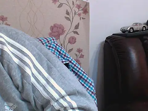 Leo 1617 online show from March 28, 10:48 am