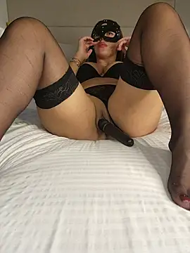 Snapshot of xxxHotQueen chatting on November 15, 6:26 pm xxxHotQueen online show from November 15, 6:26 pm