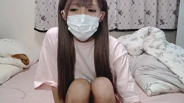 Snapshot of _hiyor_ chatting on December 5, 1:17 pm hiyor online show from December 5, 1:17 pm