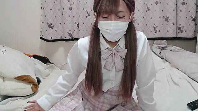 Snapshot of _hiyor_ chatting on February 13, 3:46 pm hiyor online show from February 13, 3:46 pm