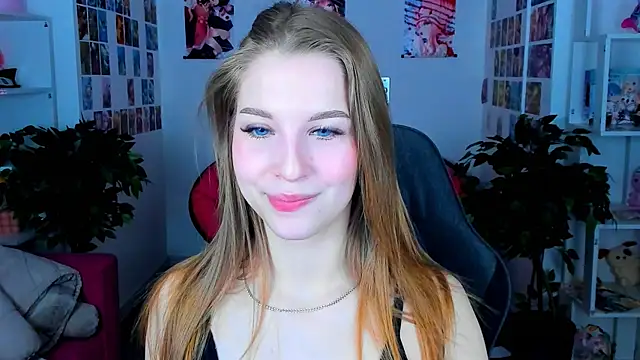 CuteMousee online show from December 22, 8:38 am