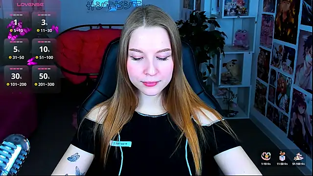 CuteMousee online show from February 4, 8:35 am