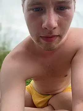 Snapshot of CDLukeLucy420 chatting on June 20, 12:30 pm CDLukeLucy420 online show from June 20, 12:30 pm