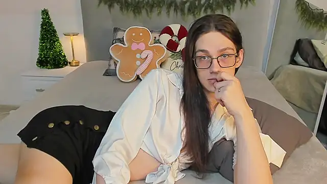 Snapshot of Alfreda_Mills chatting on December 20, 11:28 am Alfreda Mills online show from December 20, 11:28 am