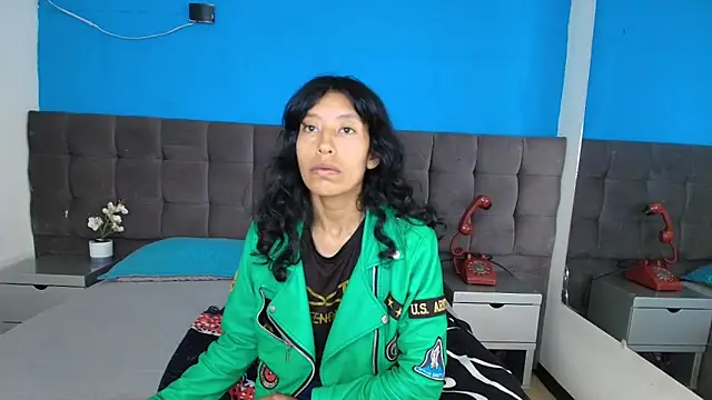 karolinee 66  online show from March 29, 4:12 am