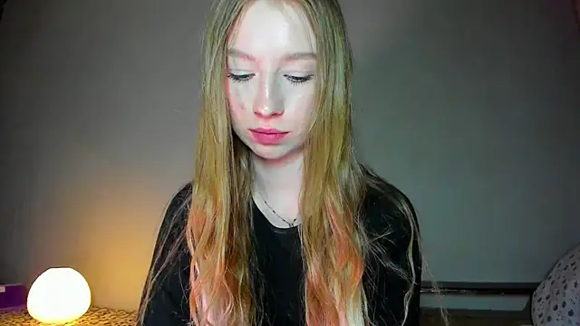 minidivaa  online show from April 14, 8:48 pm