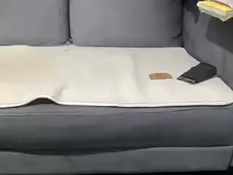 4small4inchlol online show from January 13, 4:51 pm