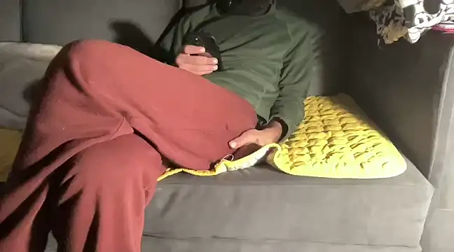 4small4inchlol online show from February 1, 1:44 am