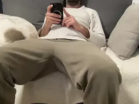 4small4inchlol online show from March 14, 12:17 am