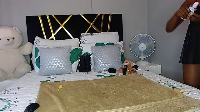 MissBigNipples online show from February 21, 5:35 am