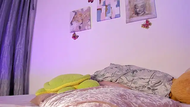 Snapshot of samara_jonness chatting on January 22, 2:26 am samara jonness online show from January 22, 2:26 am