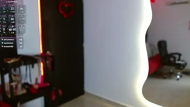 Carolaine69  online show from February 22, 5:35 pm