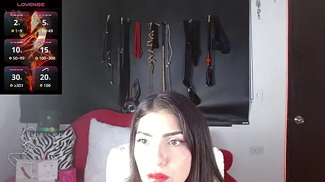 Carolaine69  online show from March 12, 1:06 pm