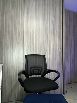 Snapshot of Libia_James chatting on February 18, 2:27 am Libia James online show from February 18, 2:27 am