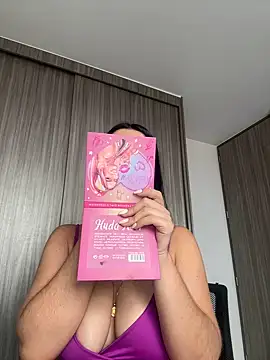 Snapshot of Libia_James chatting on February 22, 4:30 pm Libia James online show from February 22, 4:30 pm