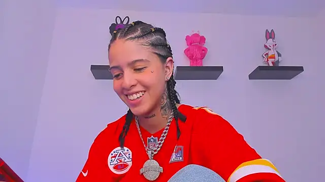 Snapshot of Gangster_Girl chatting on February 27, 9:58 pm Gangster Girl online show from February 27, 9:58 pm