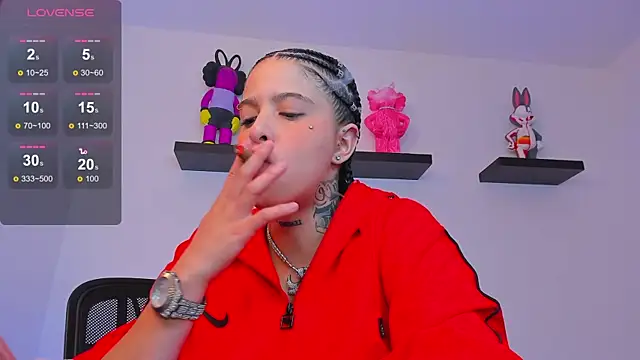 Snapshot of Gangster_Girl chatting on March 21, 1:34 am Gangster Girl online show from March 21, 1:34 am