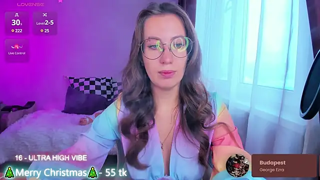 Snapshot of ms_allison_w chatting on December 25, 10:28 am ms allison w online show from December 25, 10:28 am